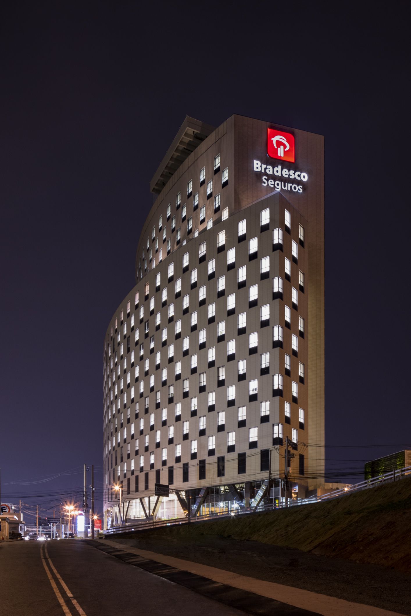 Alphabuilding - Bradesco Insurance Company Headquarters